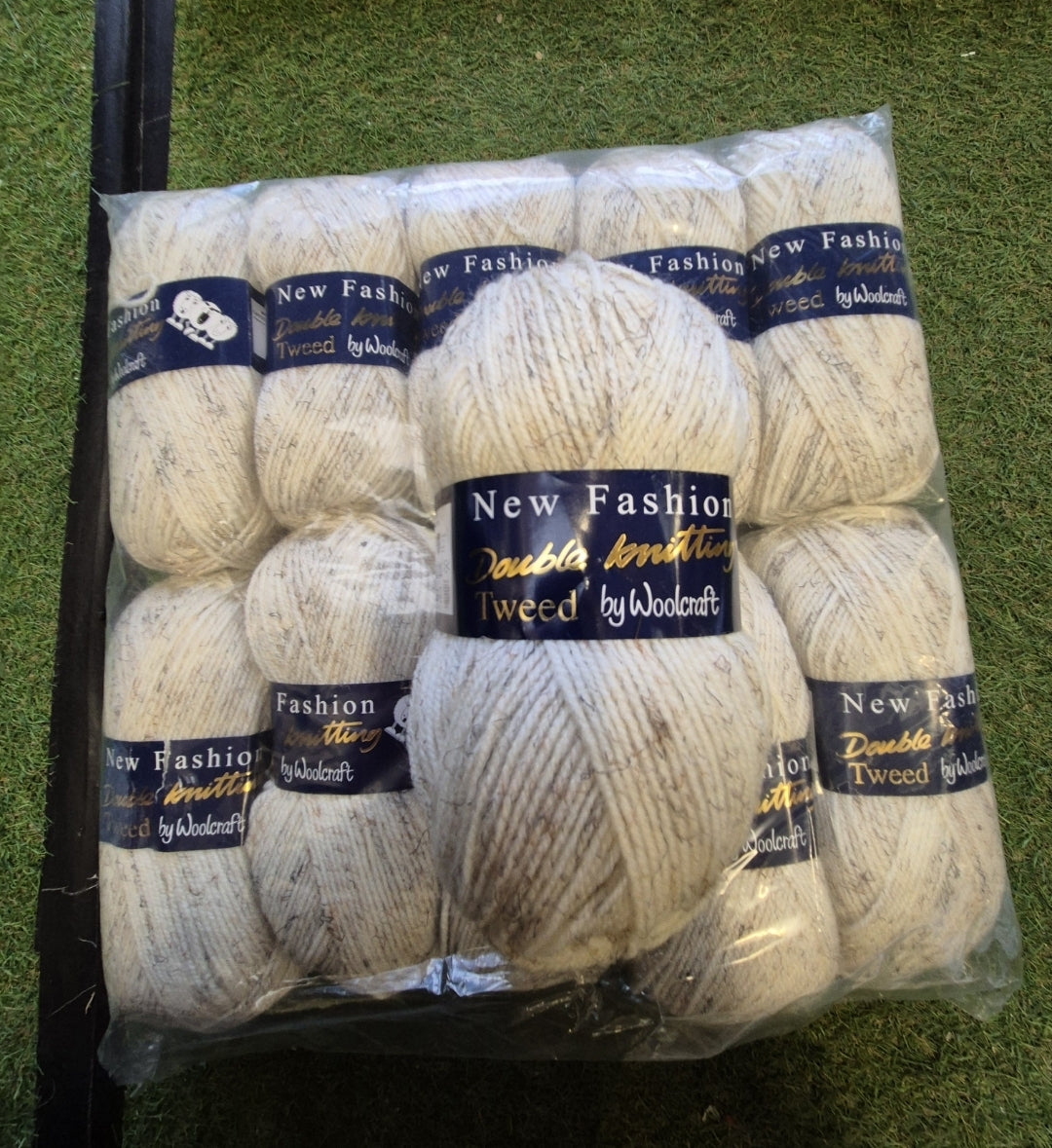 Special Offer INCLUDING POSTAGE - 10 x 100g New Fashion Double Knit Flecked Natural (Tweed)