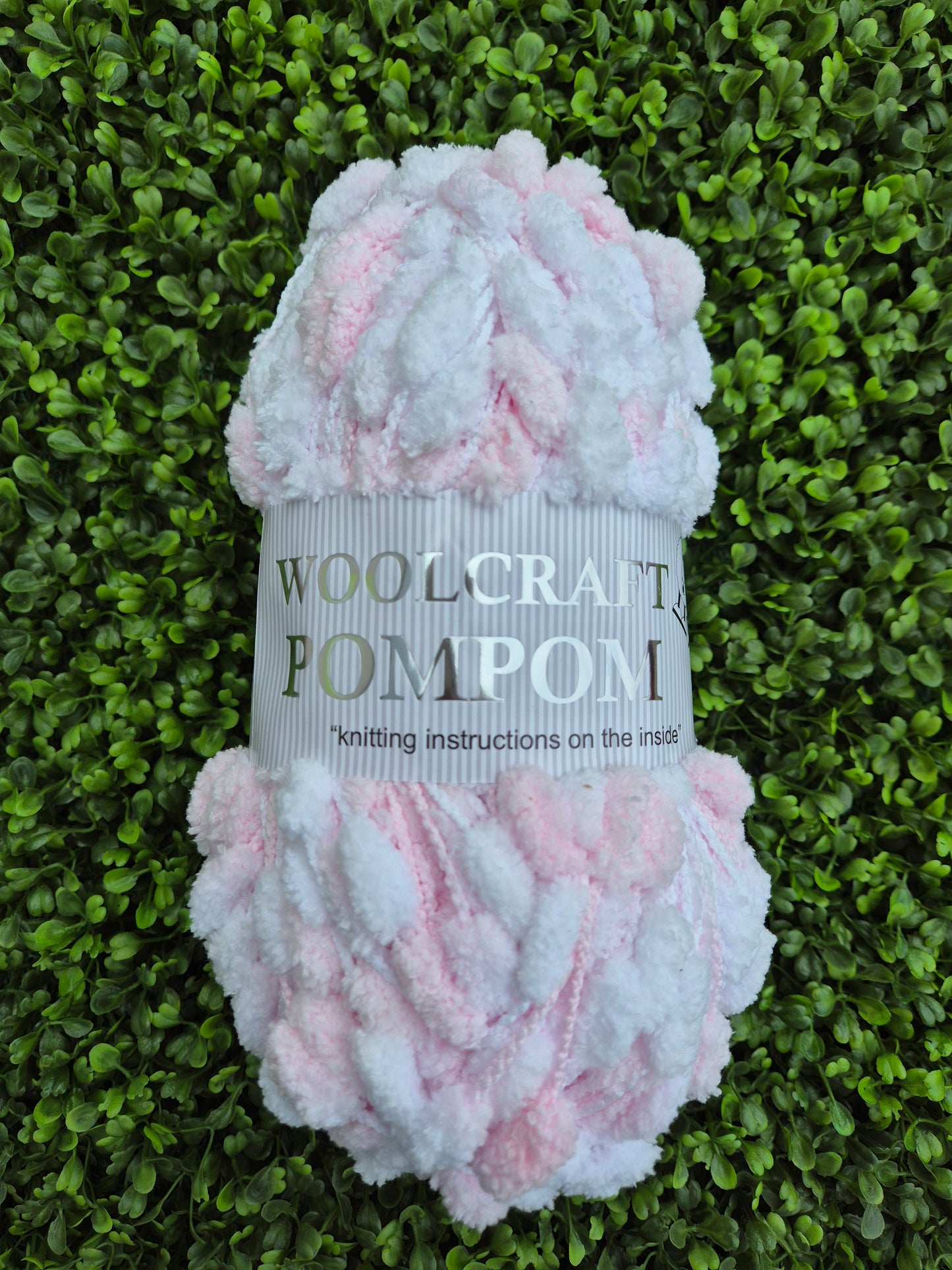 Woolcraft Pompom Shade 04 White/Pink
