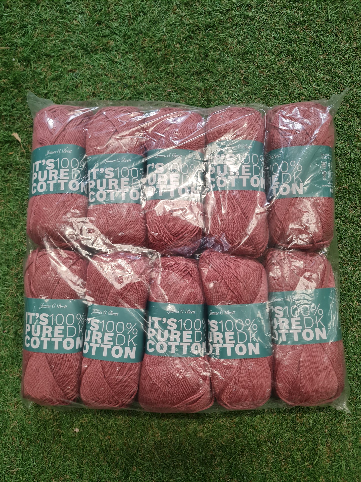 SPECIAL OFFER DELIVERY INCLUDED - 10x Balls It's 100% Pure DK Cotton - Burnt Umber IC47