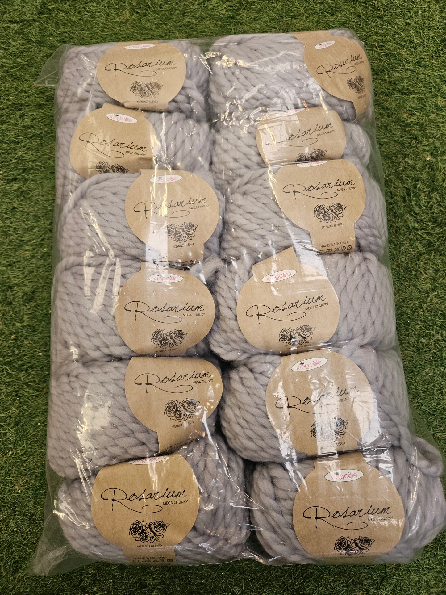 SPECIAL OFFER - DELIVERY INCLUDED 12x Rosarium Mega Chunky Wool 100g (Rose Gold)