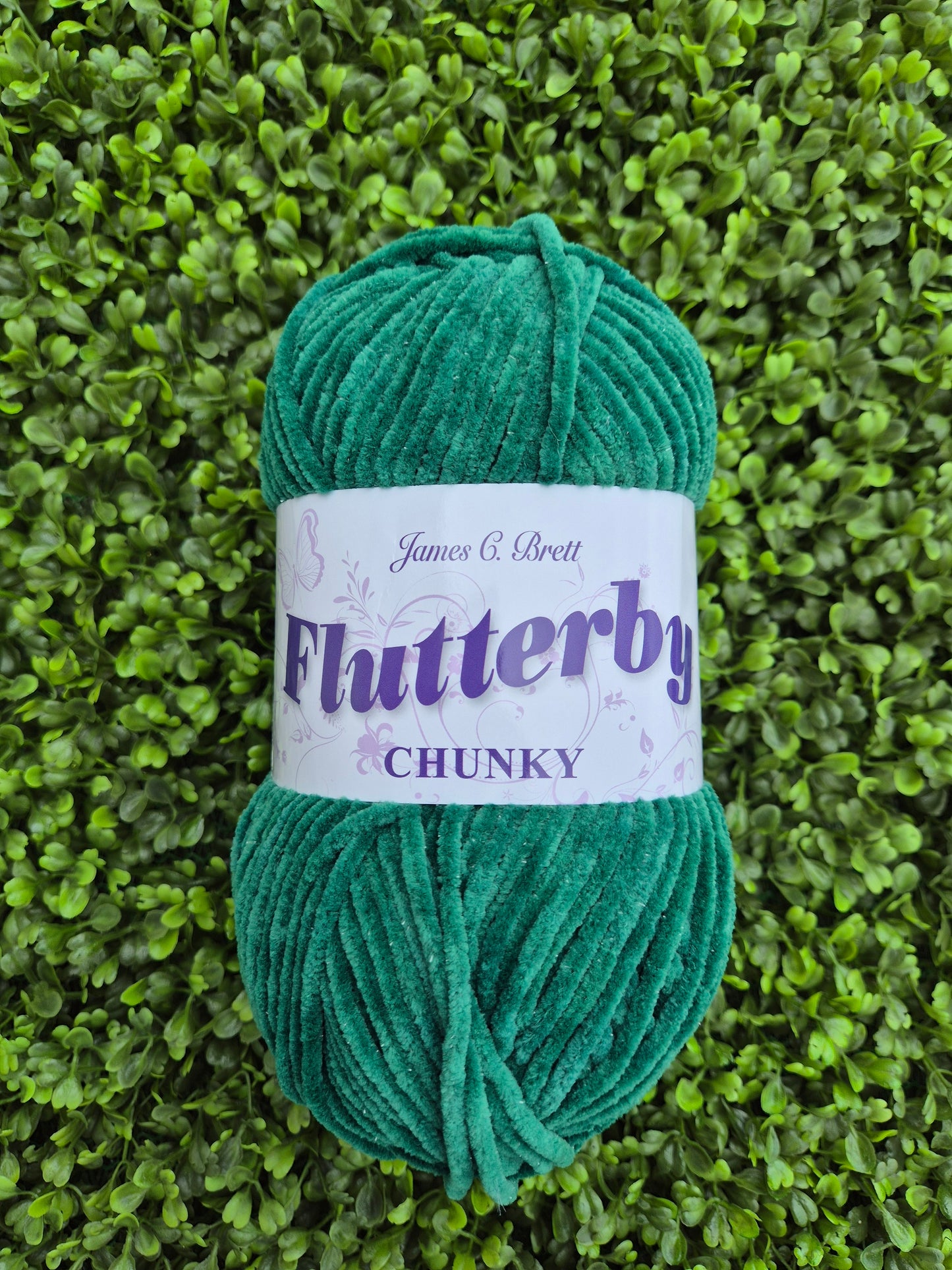 James C Brett Flutterby Chunky B76 Evergreen (sparkle)