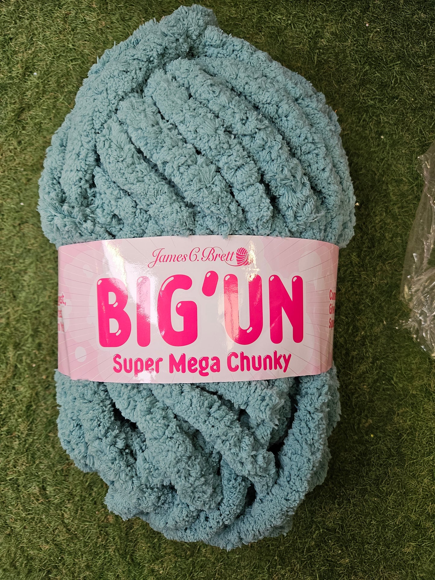 James C Brett 'Big'Un' Super Mega Chunky Wool - 300g (Eucalyptus)