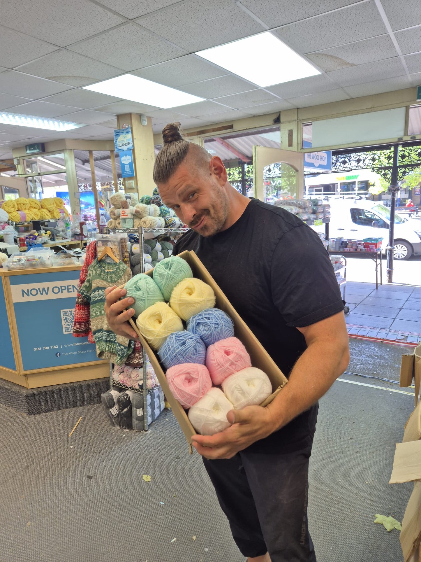 Woolcraft New Fashion Double Knit Selection Box (Pastel) - DELIVERY INCLUDED!
