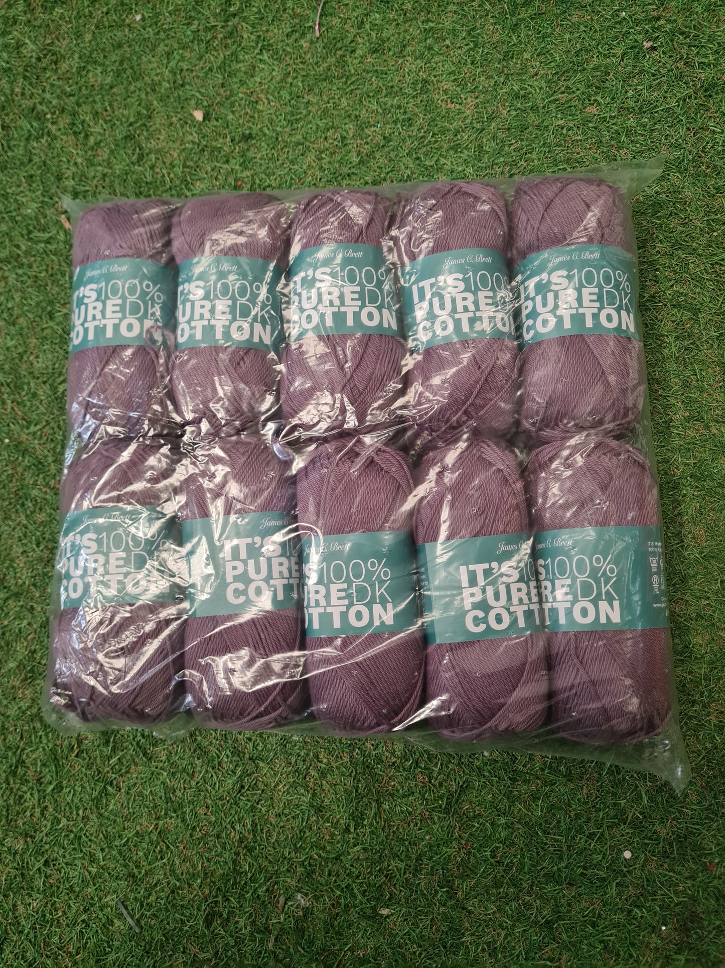 SPECIAL OFFER DELIVERY INCLUDED - 10x Balls It's 100% Pure DK Cotton - Plum Suede IC45