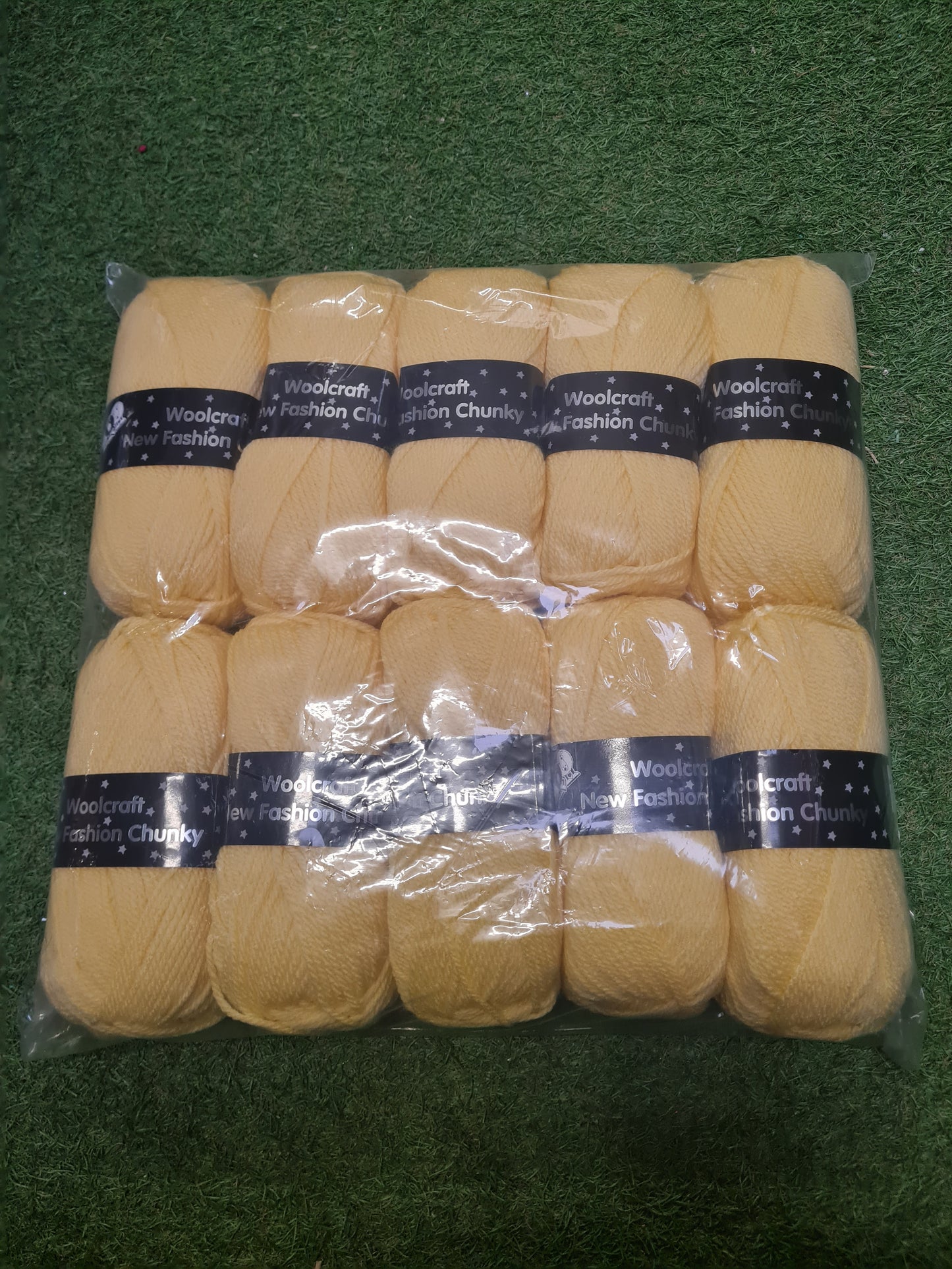 SPECIAL OFFER DELIVERY INCLUDED - 10x Woolcraft New Fashion Chunky Wool, Lemon (Shade 133)