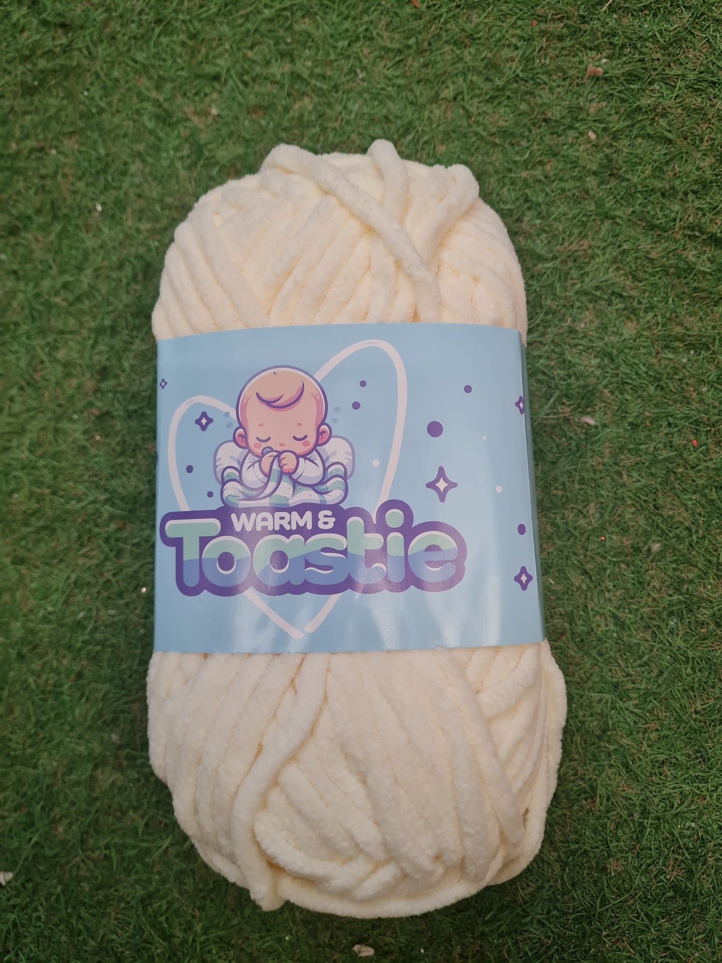 King Cole Warm and Toastie Wool 200g - Cream 5981