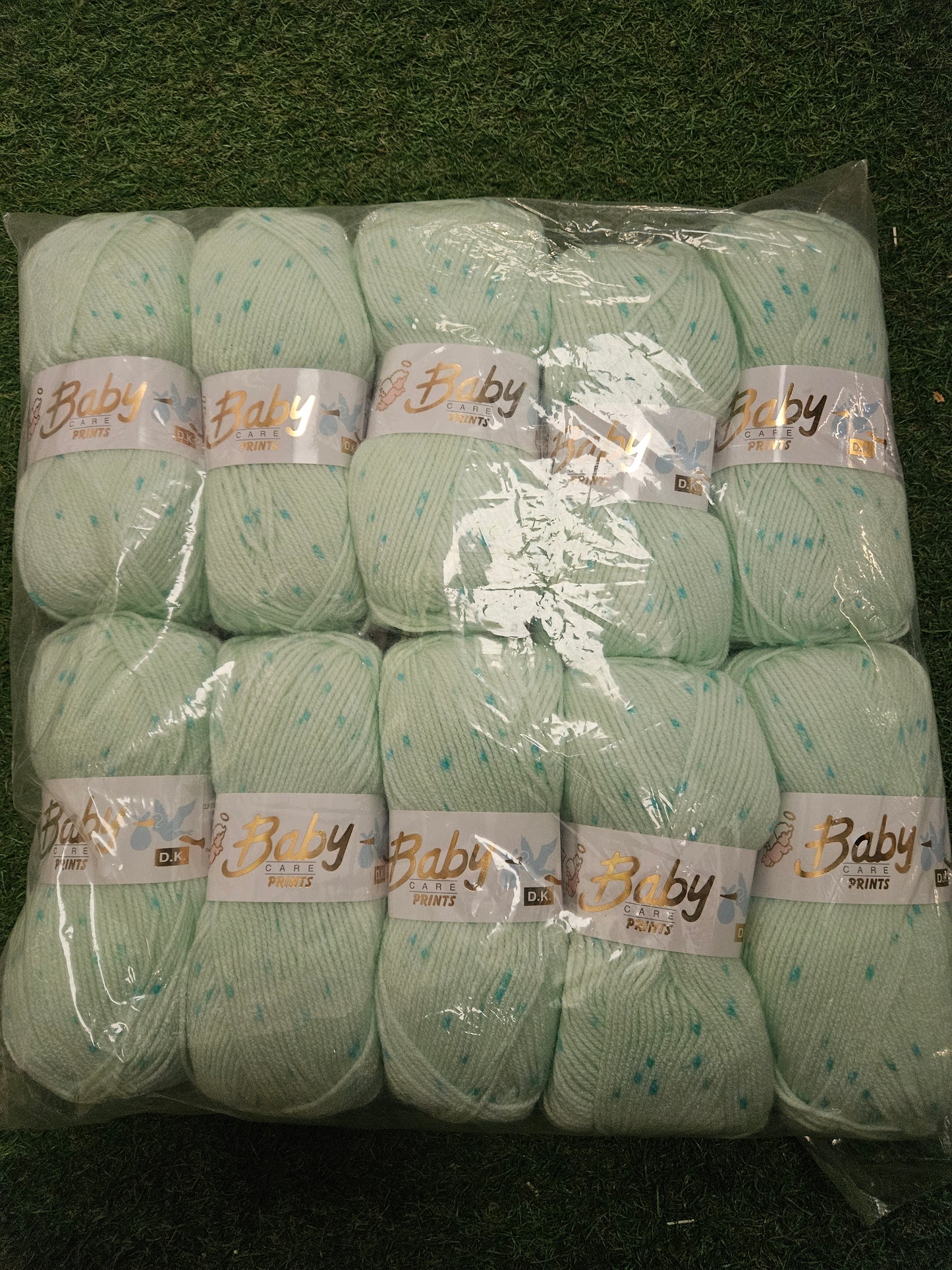 SPECIAL OFFER - DELIVERY INCLUDED - 10x Woolcraft Baby Care Prints Wool 100g (Shade 646)