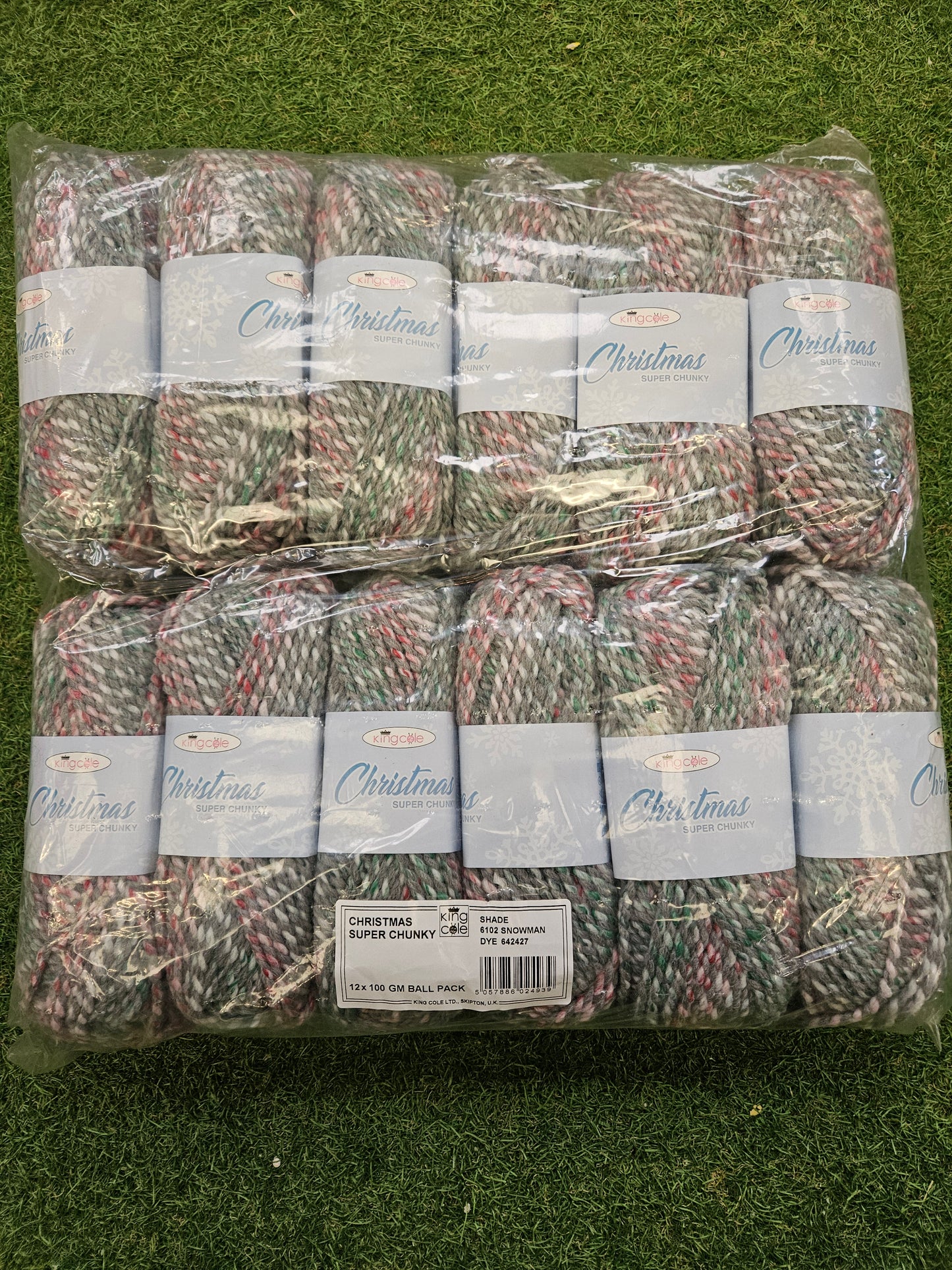 SPECIAL OFFER - DELIVERY INCLUDED 12x King Cole Christmas Super Chunky Wool 100g (Snowman)