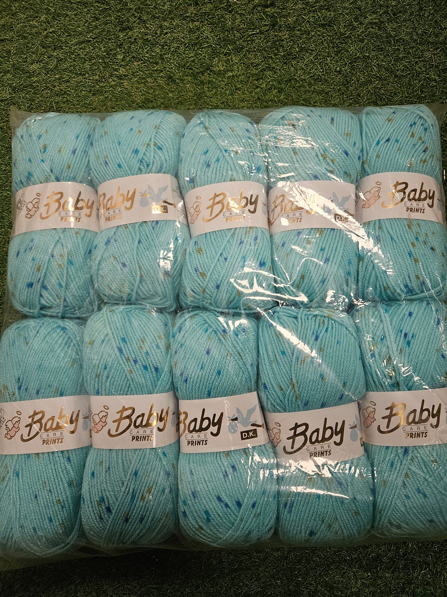 SPECIAL OFFER - DELIVERY INCLUDED - 10x Woolcraft Baby Care Prints Wool 100g (Shade 637)
