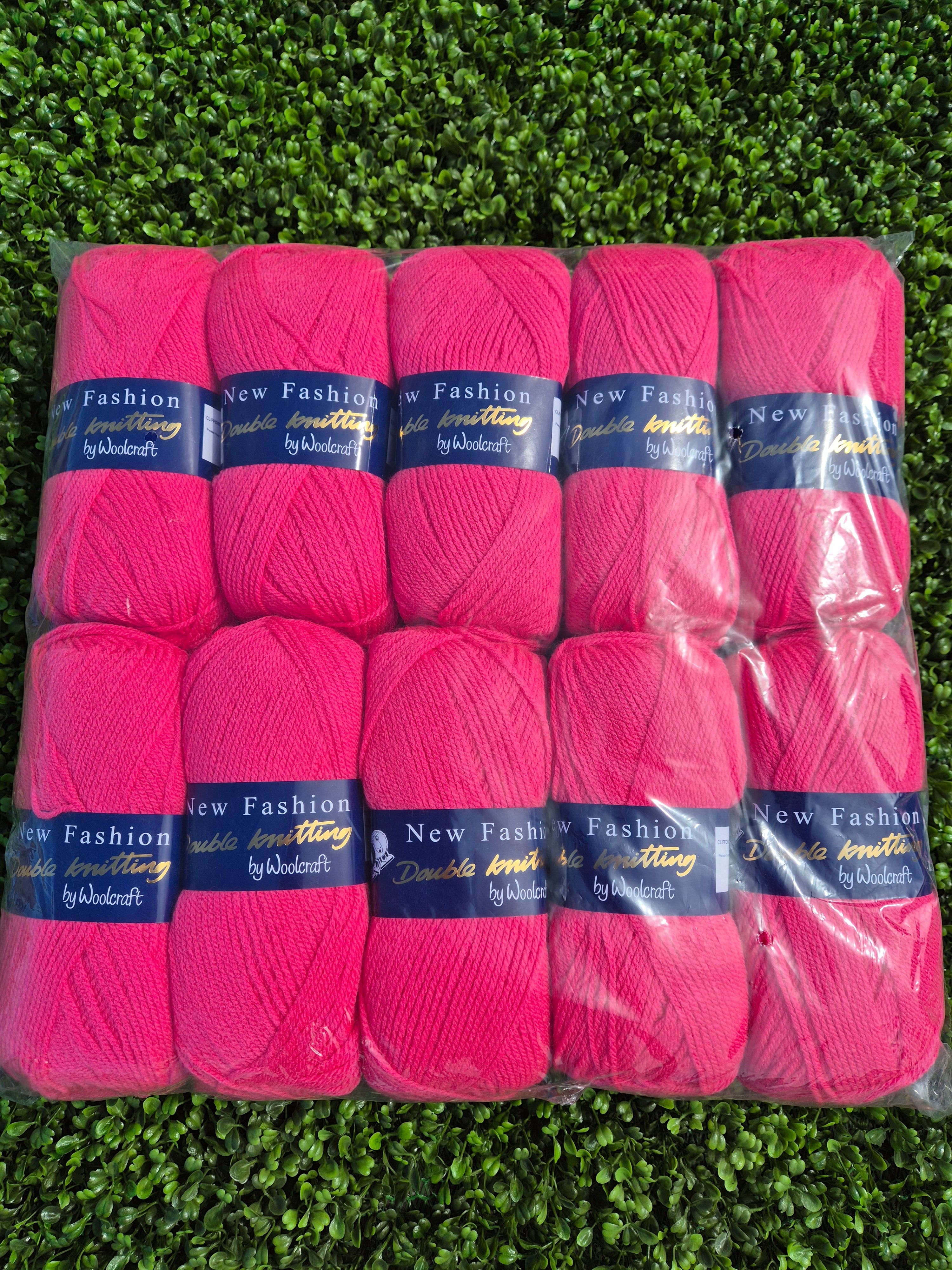 Special Offer INCLUDING POSTAGE - 10 x 100g New Fashion Double Knit Lipstick 155