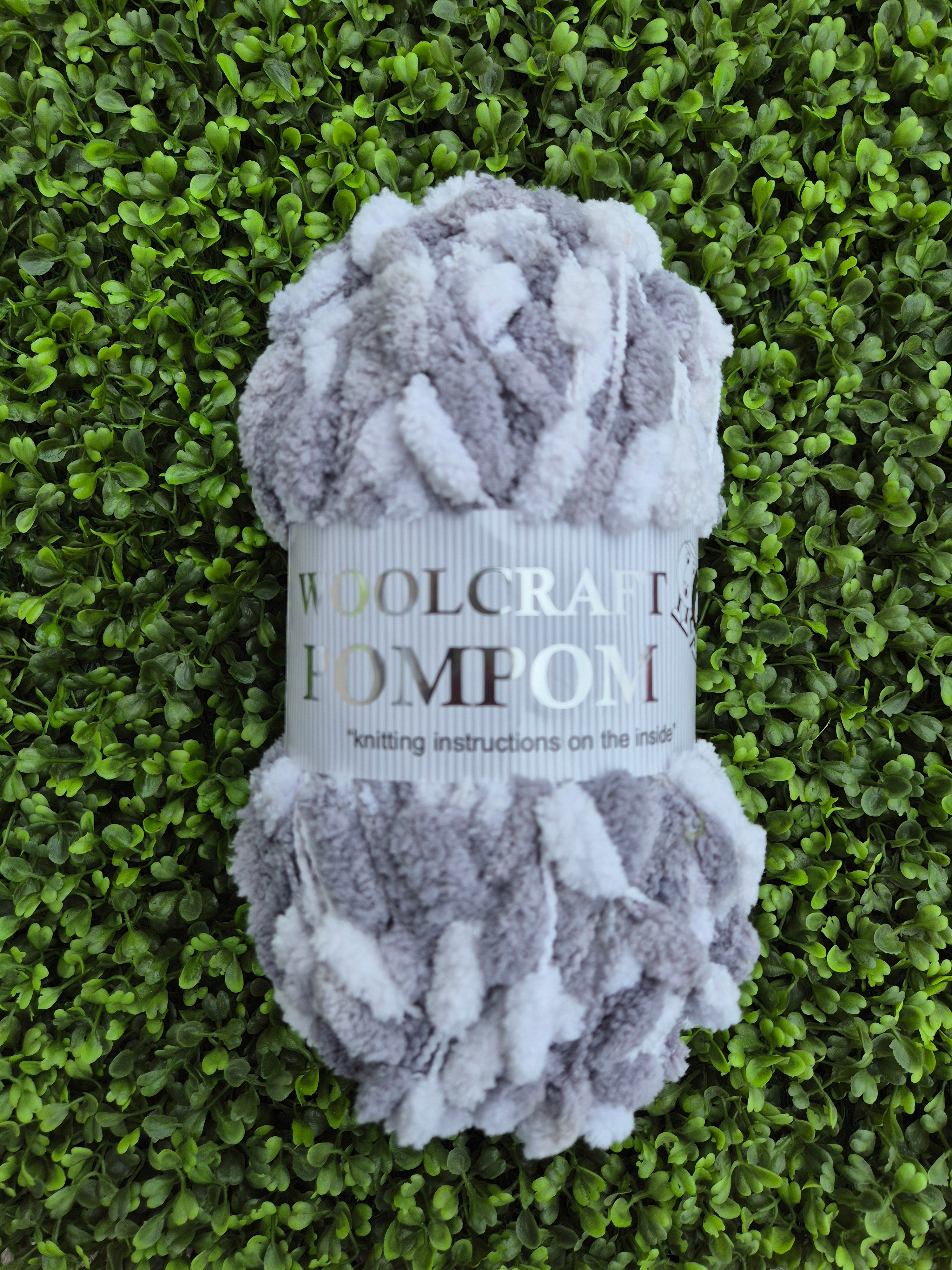 Woolcraft Pompom Shade 08 White/Grey