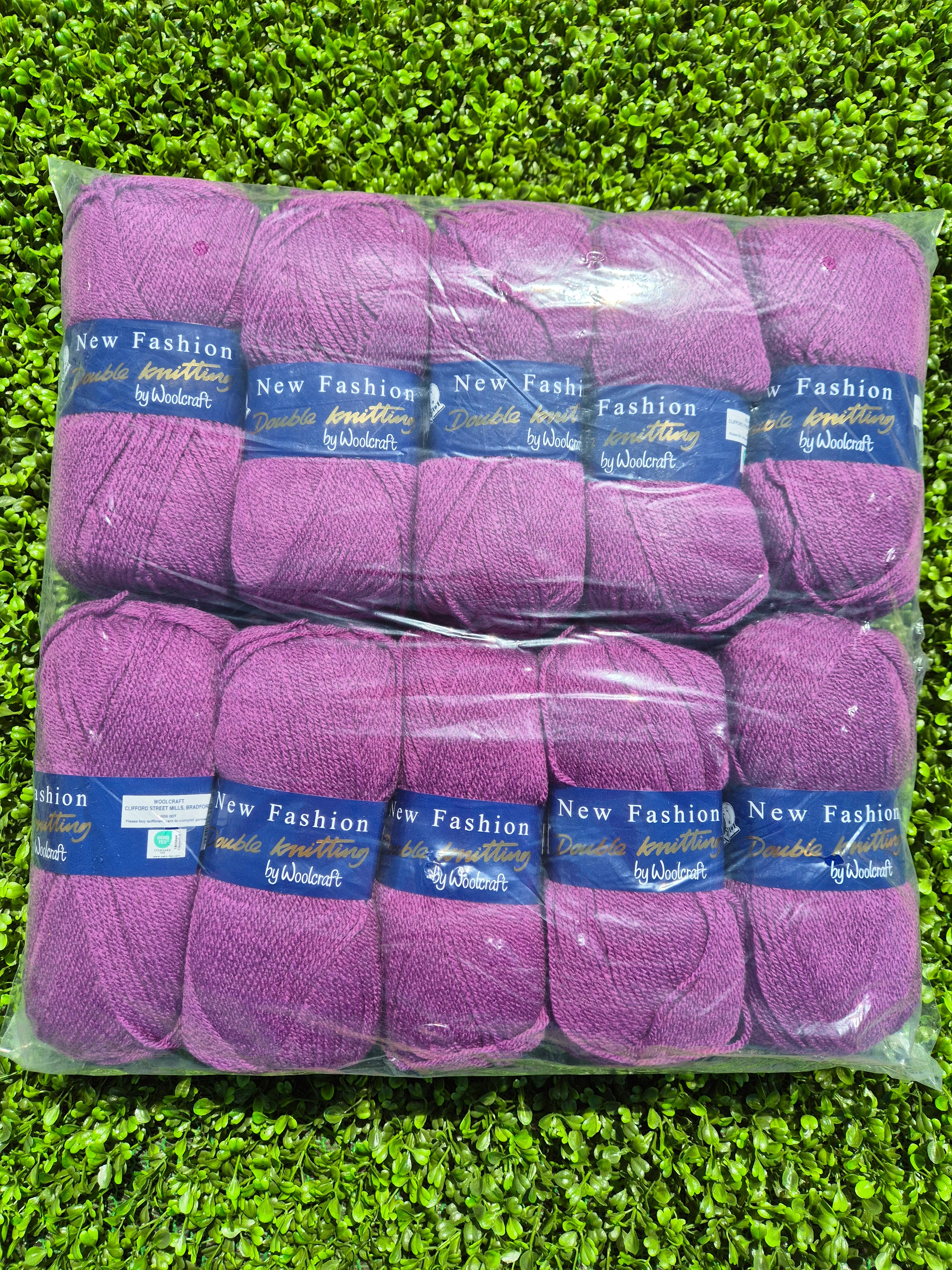 Special Offer INCLUDING POSTAGE - 10 x 100g New Fashion Double Knit Raspberry 1558