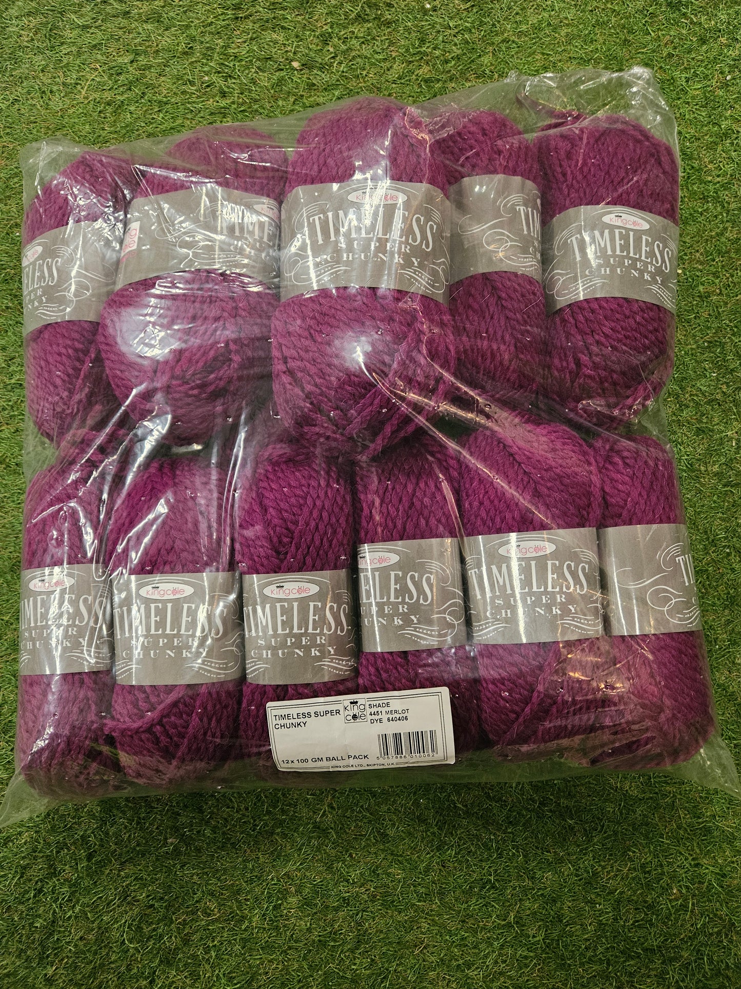 SPECIAL OFFER - DELIVERY INCLUDED 12x King Cole Timeless Wool 100g (Merlot)