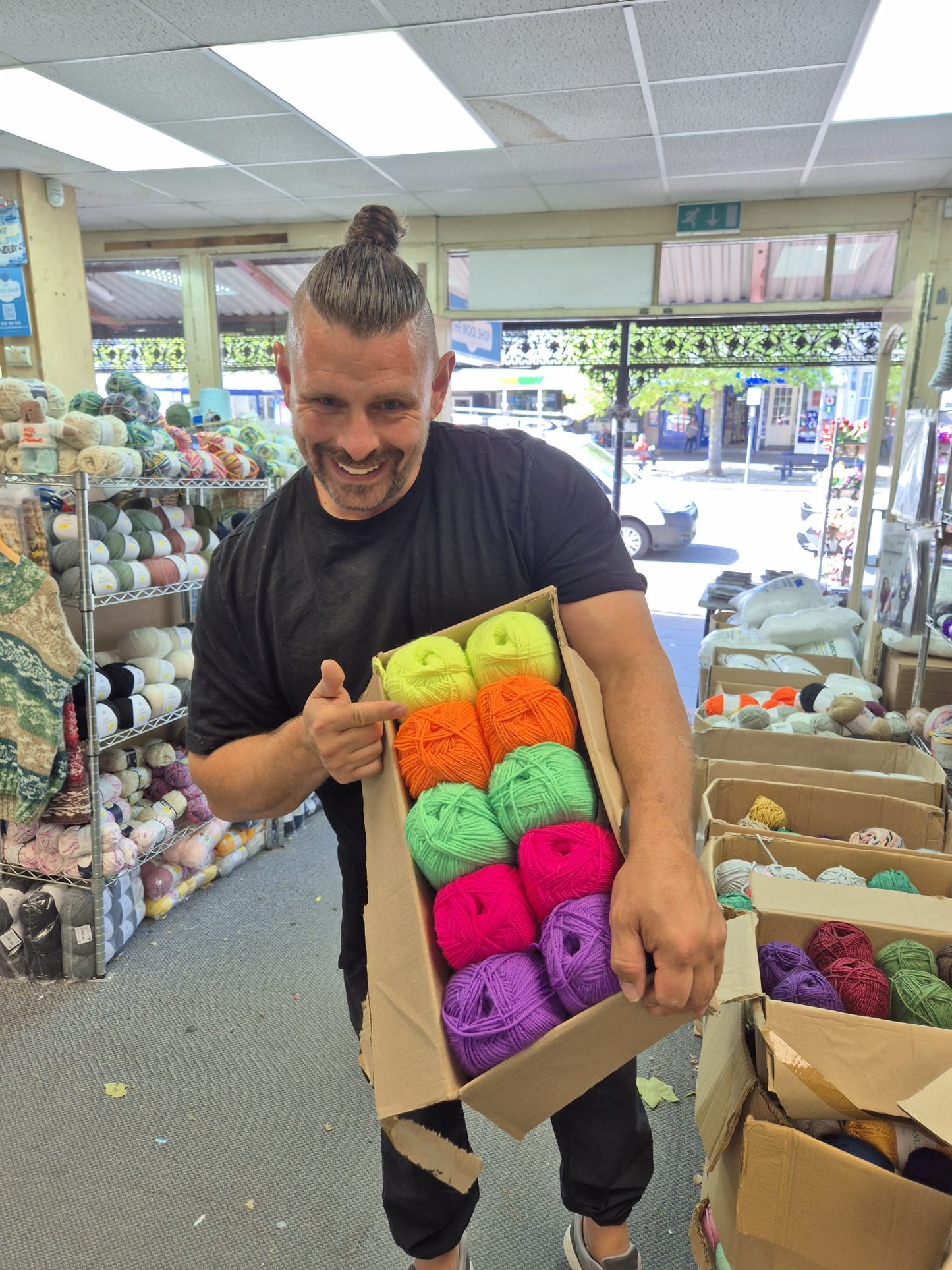 Woolcraft New Fashion Double Knit Selection Box (Fluorescent) - DELIVERY INCLUDED!