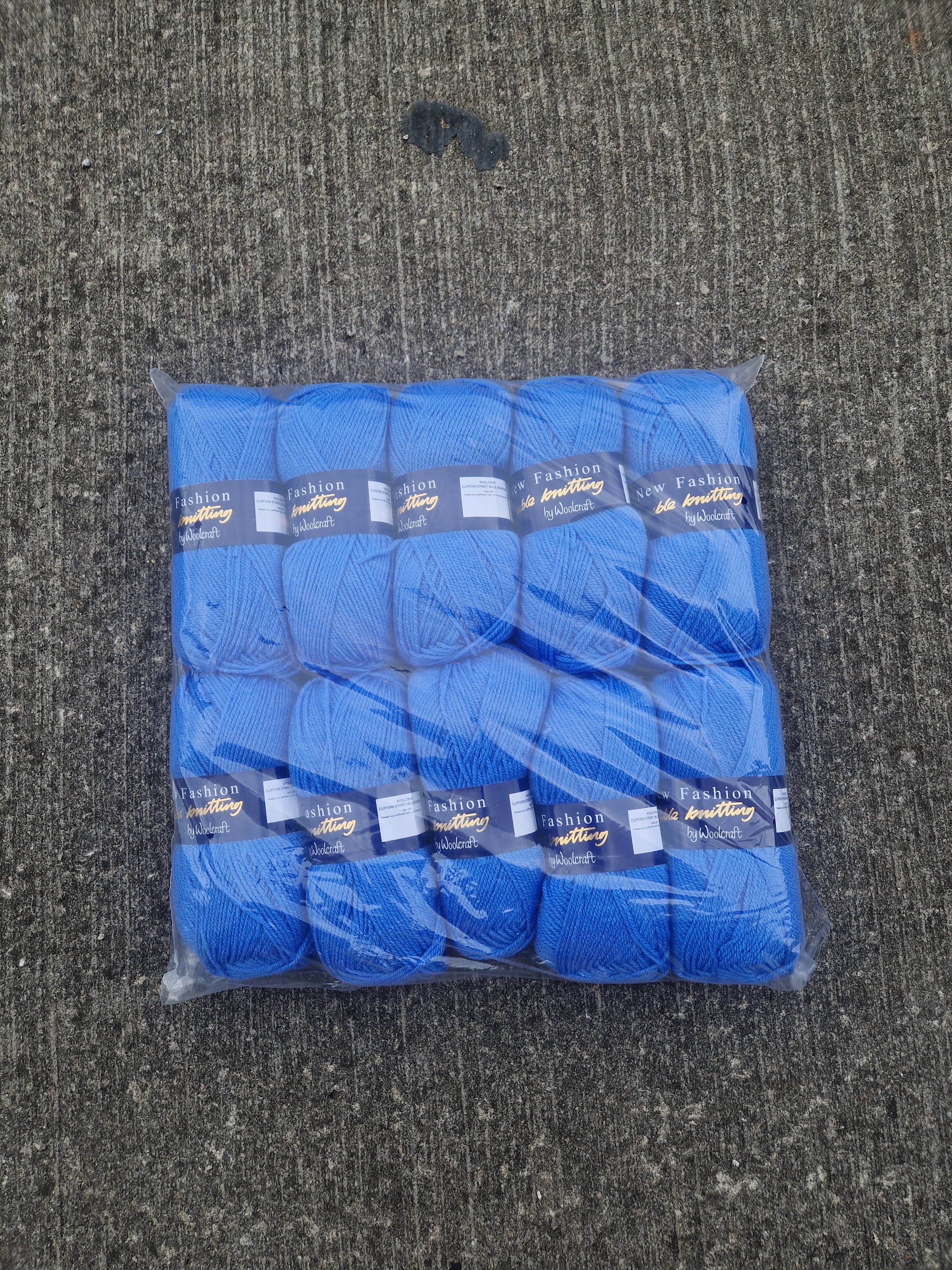 Special Offer INCLUDING POSTAGE - 10 x 100g New Fashion Double Knit Mid Blue 240