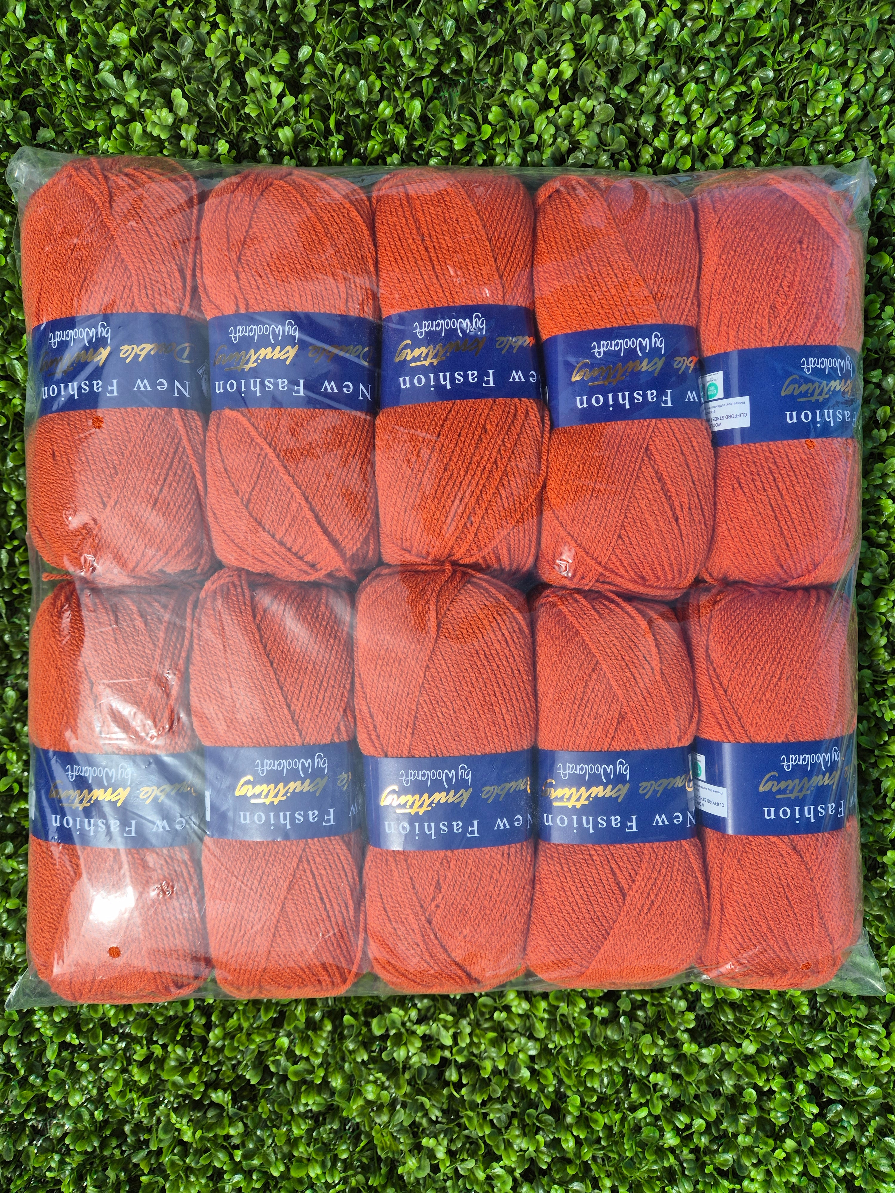 Special Offer INCLUDING POSTAGE - 10 x 100g New Fashion Double Knit Cognac 1012