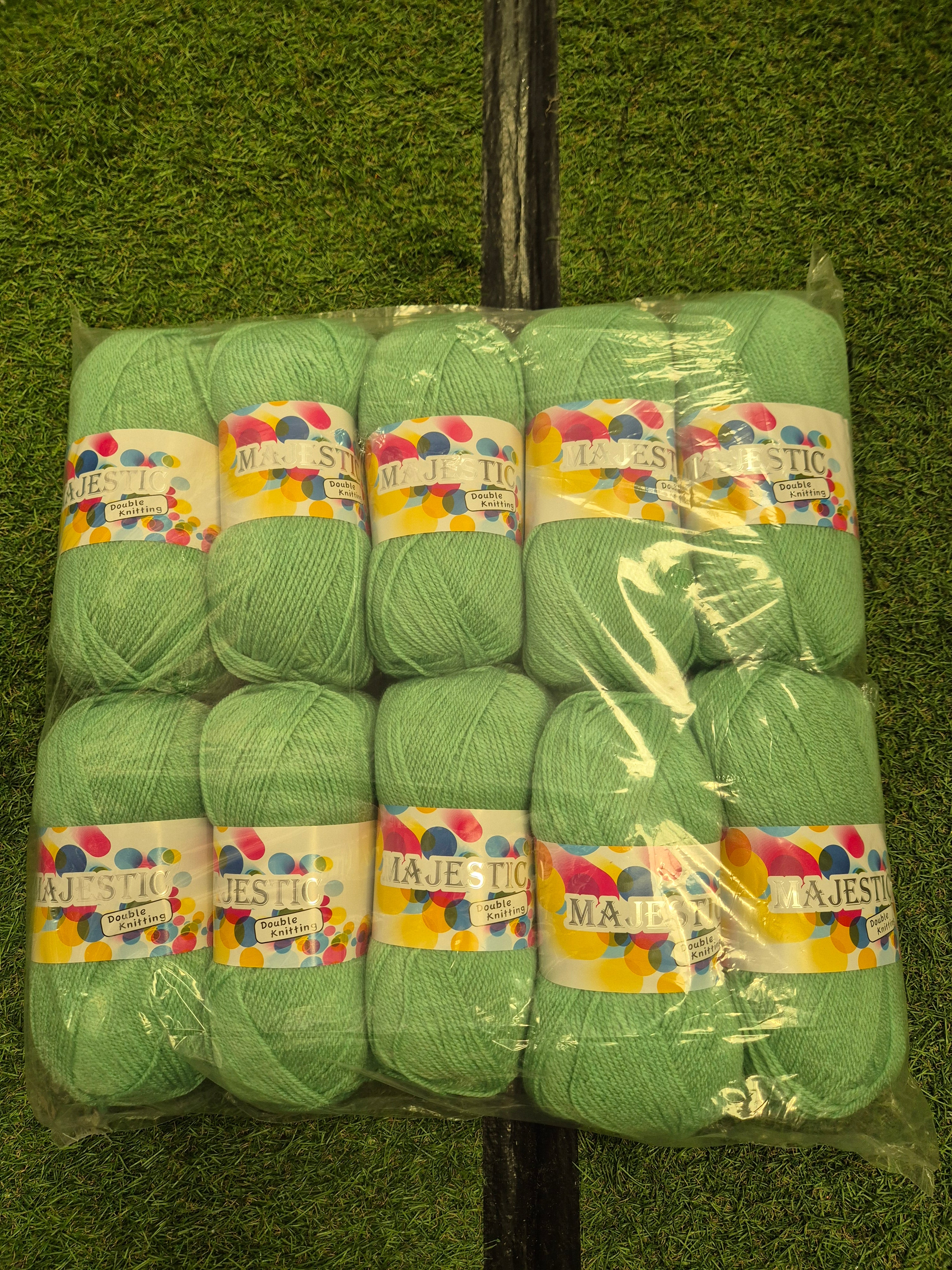 Majestic Dk 10 x 100g FREE POSTAGE Bright Green