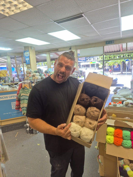 Woolcraft New Fashion Double Knit Selection Box (Natural) - DELIVERY INCLUDED!