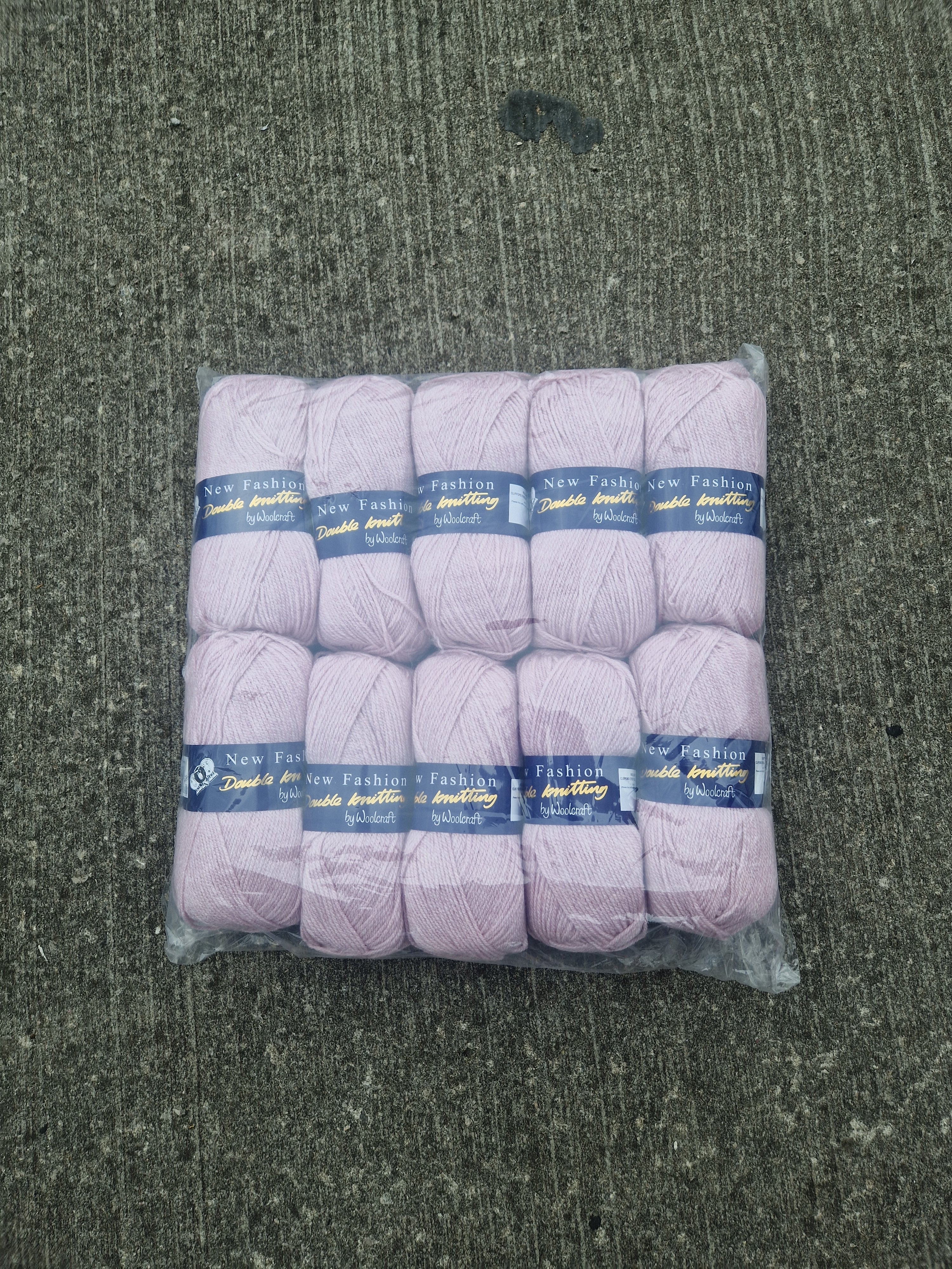 Special Offer INCLUDING POSTAGE - 10 x 100g New Fashion Double Knit Mauve 208