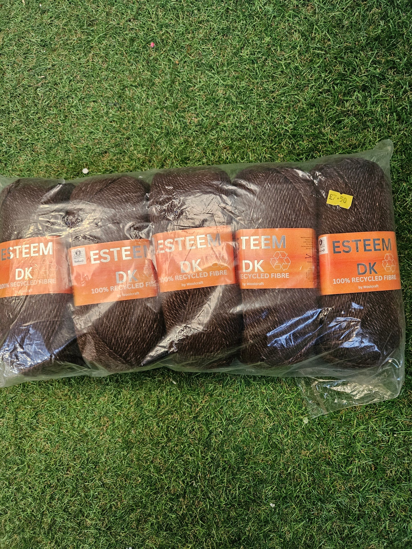 5x Esteem DK Wool 100g, Shade 16 Brown