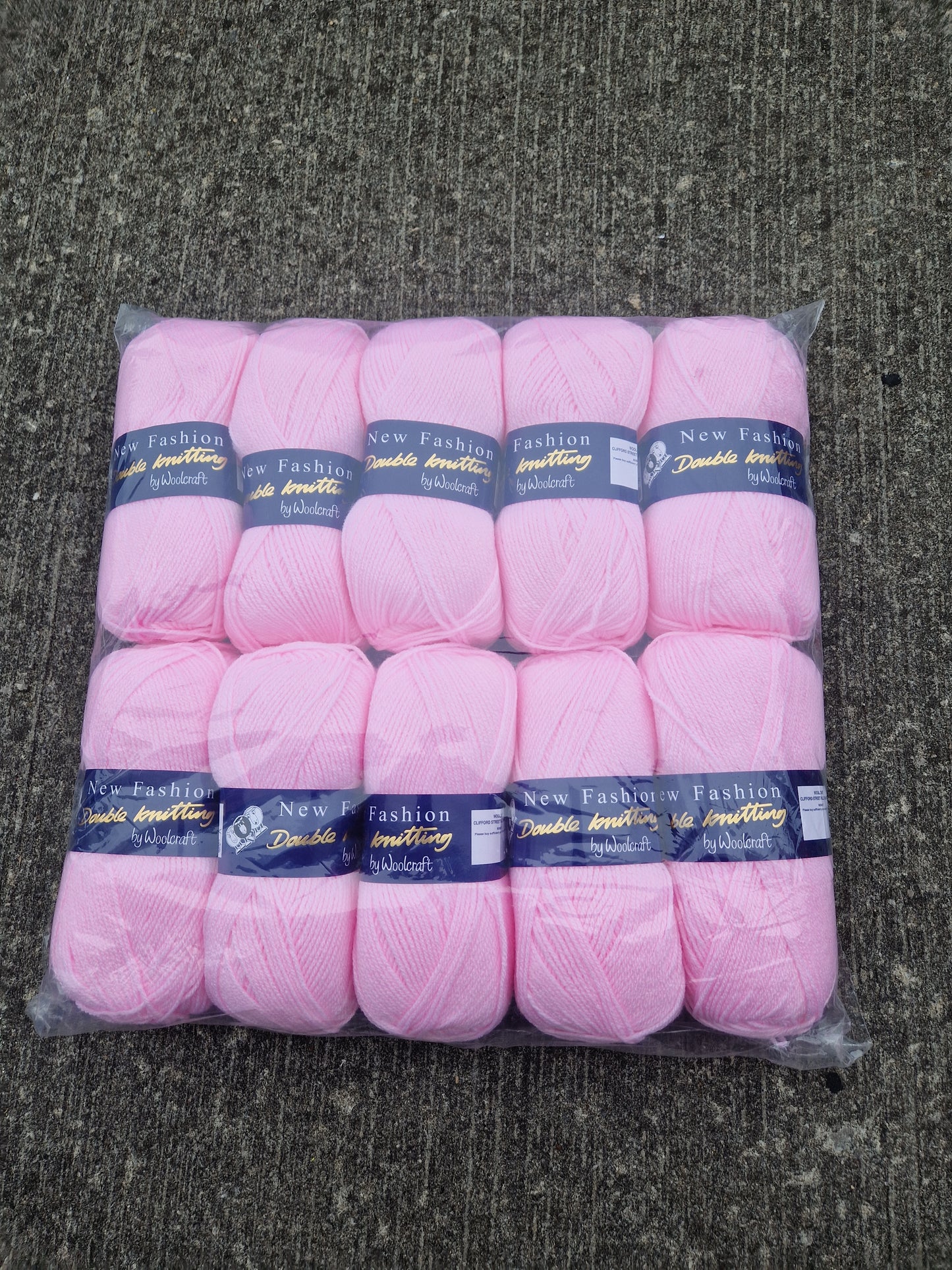 Special Offer INCLUDING POSTAGE - 10 x 100g New Fashion Double Knit Baby Pink 2f79