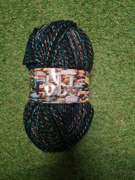 Woolcraft Pebble Chunky 200g Wool (Shade 8017)