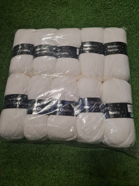 SPECIAL OFFER DELIVERY INCLUDED - 10x Woolcraft New Fashion Wool White (Shade 100)