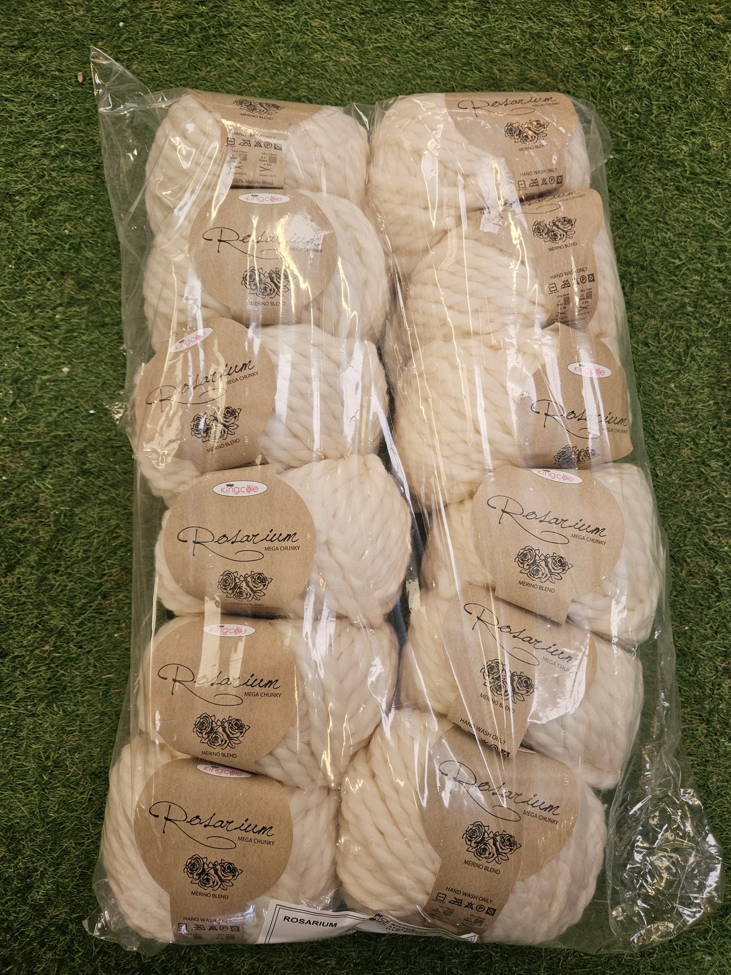 SPECIAL OFFER - DELIVERY INCLUDED 12x Rosarium 100g Wool (Yorkshire Rose)