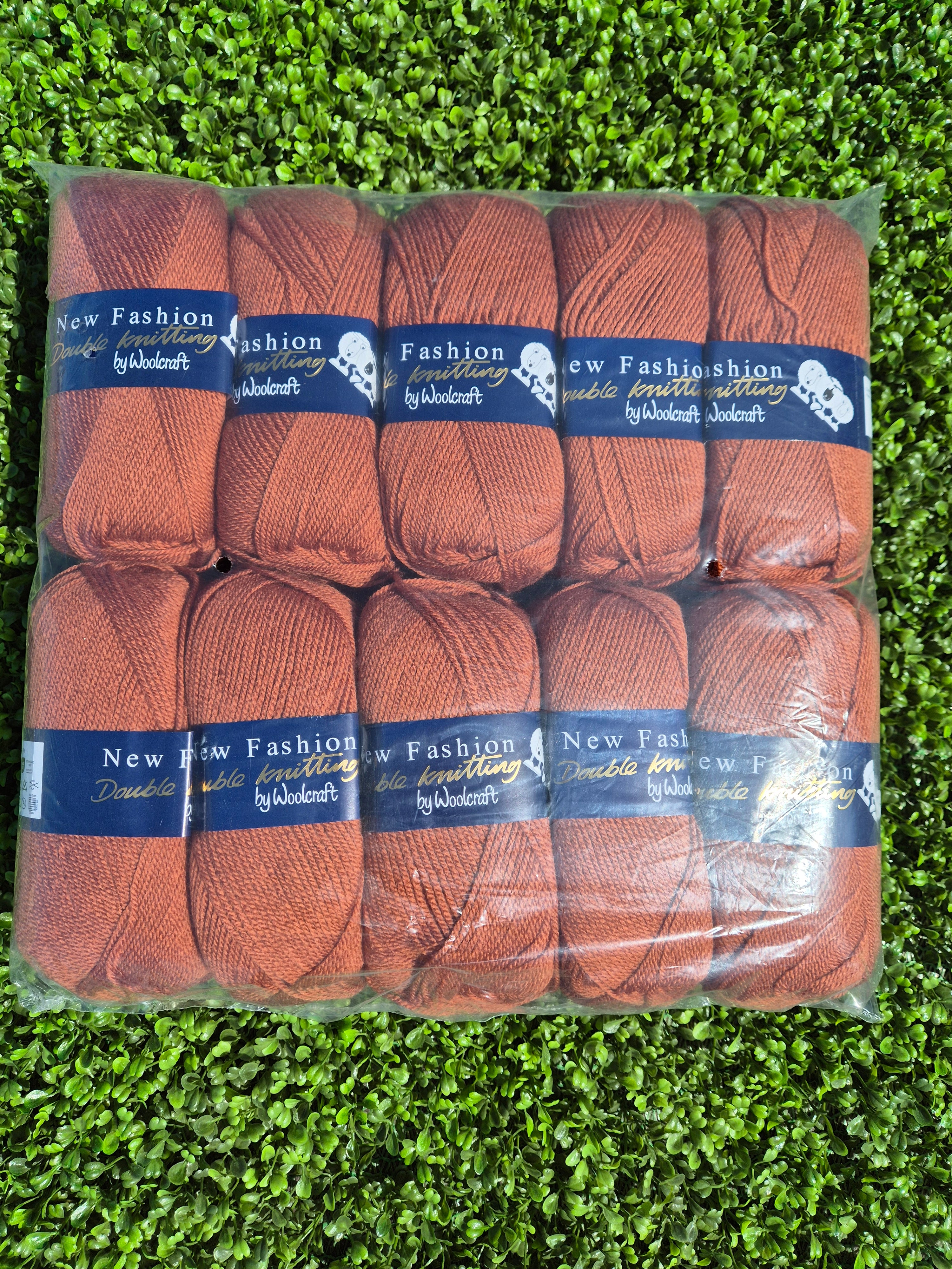 Special Offer INCLUDING POSTAGE - 10 x 100g New Fashion Double Knit Auburn 3593
