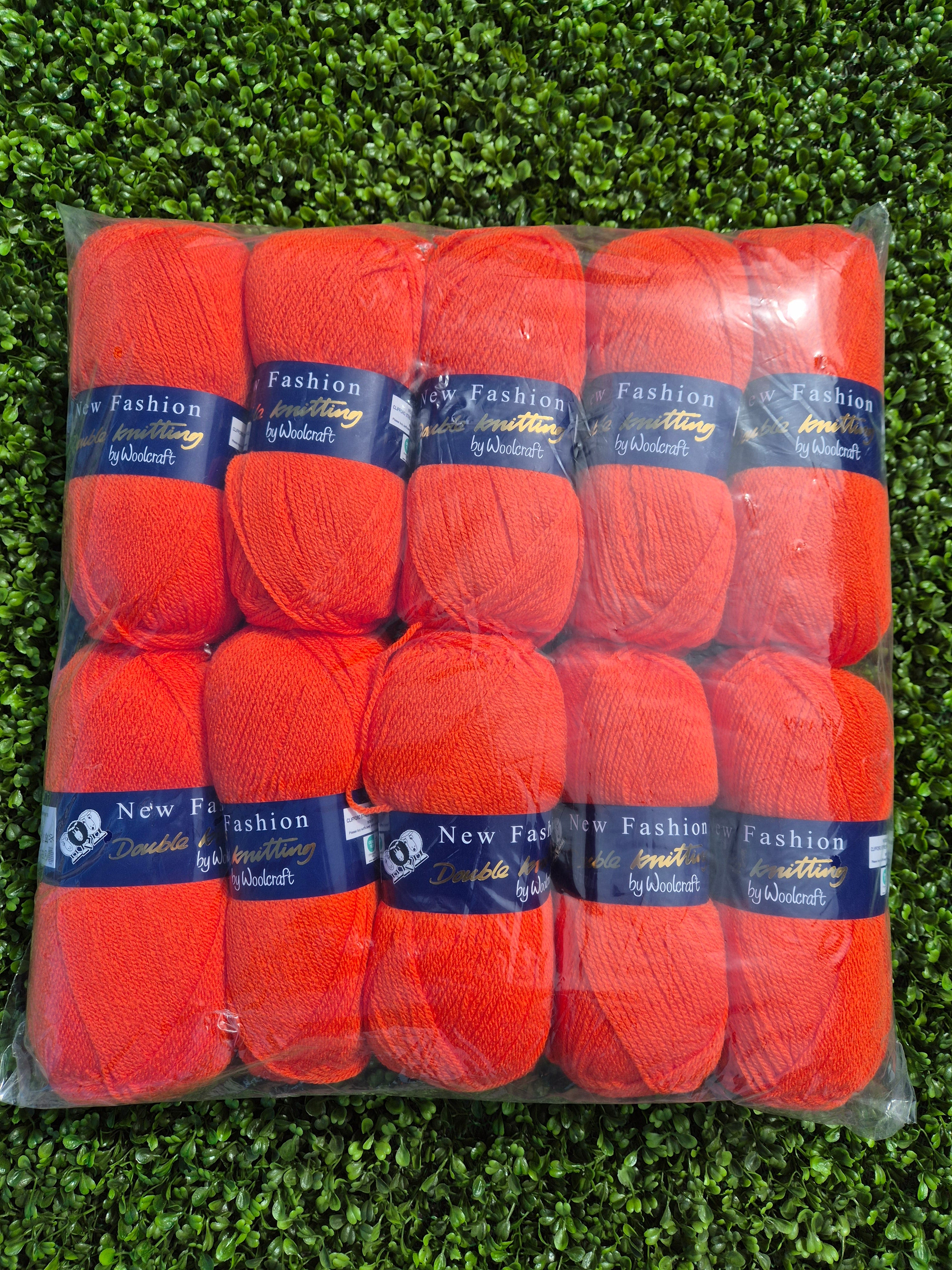 Special Offer INCLUDING POSTAGE - 10 x 100g New Fashion Double Knit Blaze 180