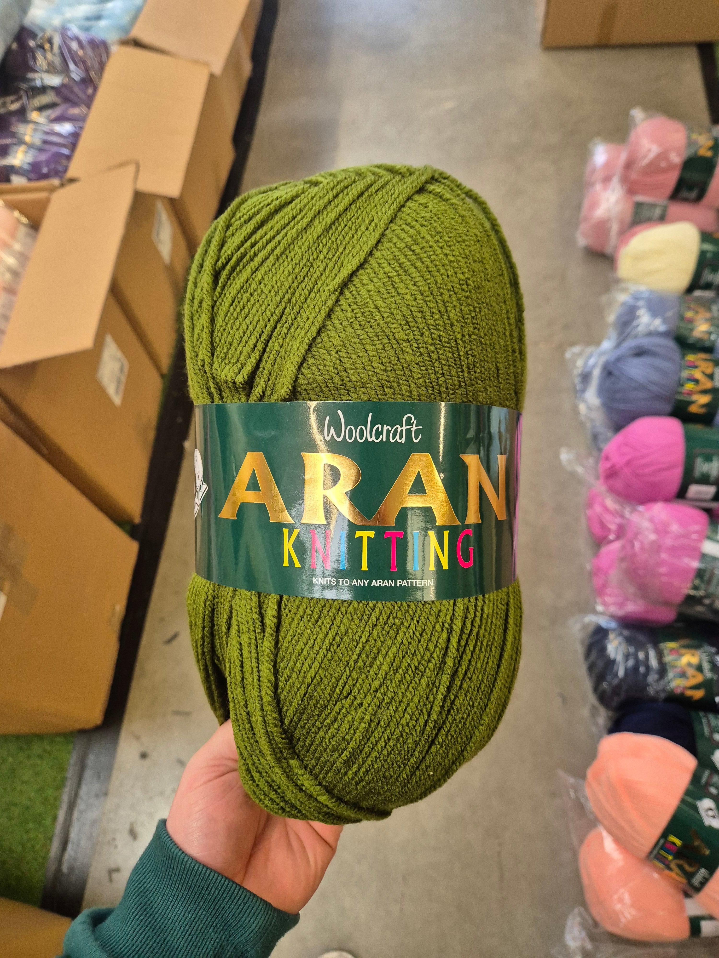 39 400g Woolcraft Aran 100% Acrylic
