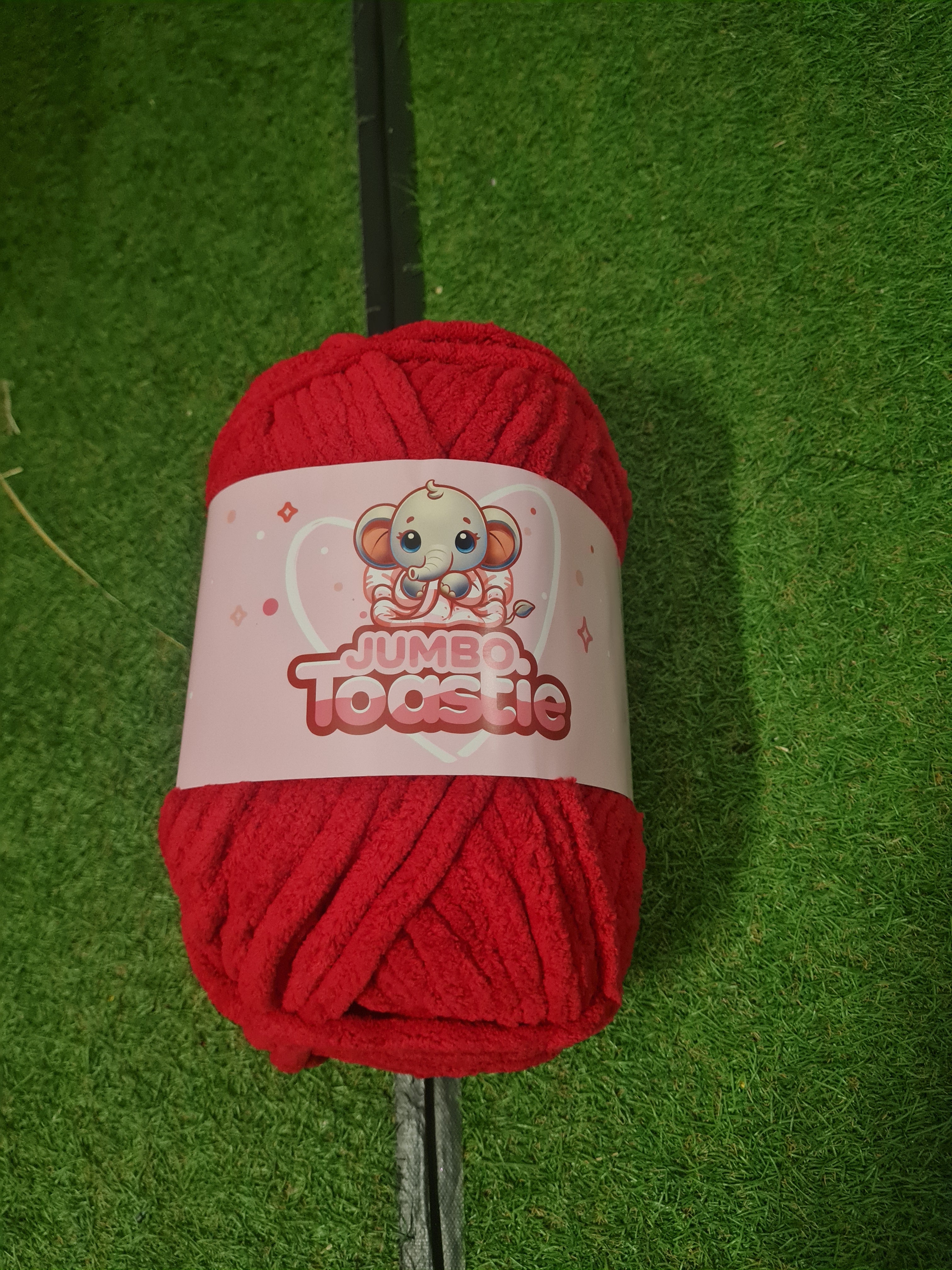 King Cole Jumbo Toastie Wool 400g Crimson - 6460