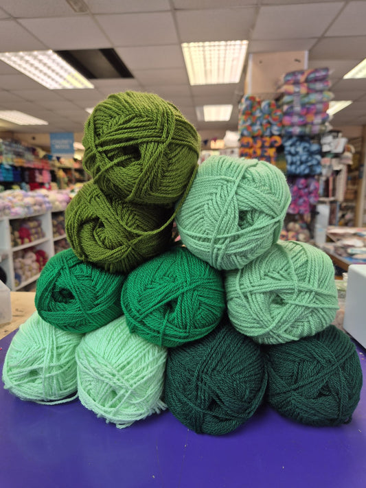 Woolcraft New Fashion Double Knit Selection Box (The Ricky Bundle) - DELIVERY INCLUDED!