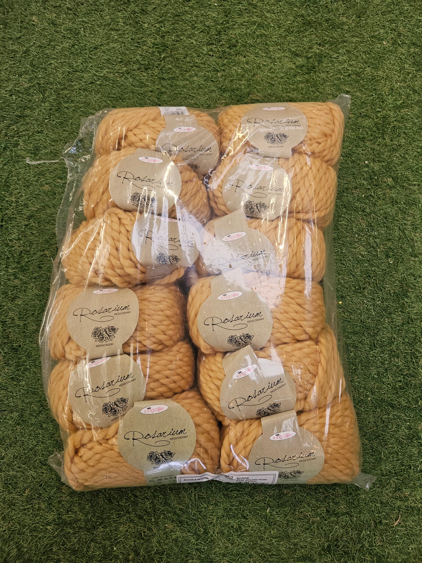 SPECIAL OFFER - DELIVERY INCLUDED 12x Rosarium Wool 100g (Golden Rose)