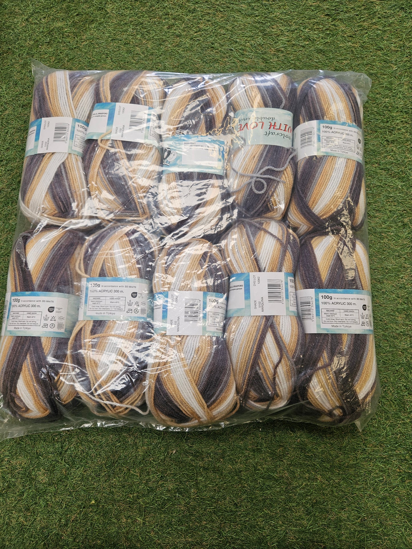 SPECIAL OFFER - DELIVERY INCLUDED. 10x Woolcraft With Love Double Knit - Marquina (100g)
